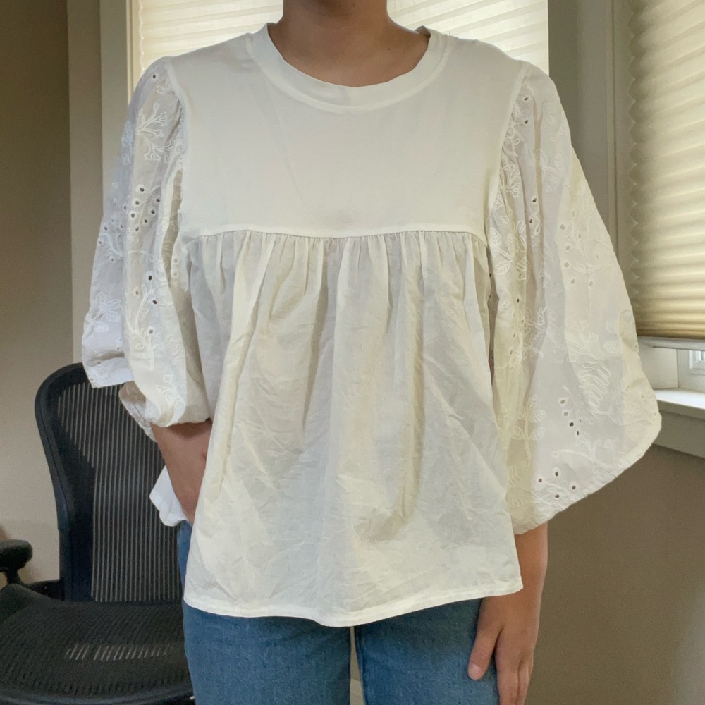 Italian White Eyelet Sleeve Women's Top